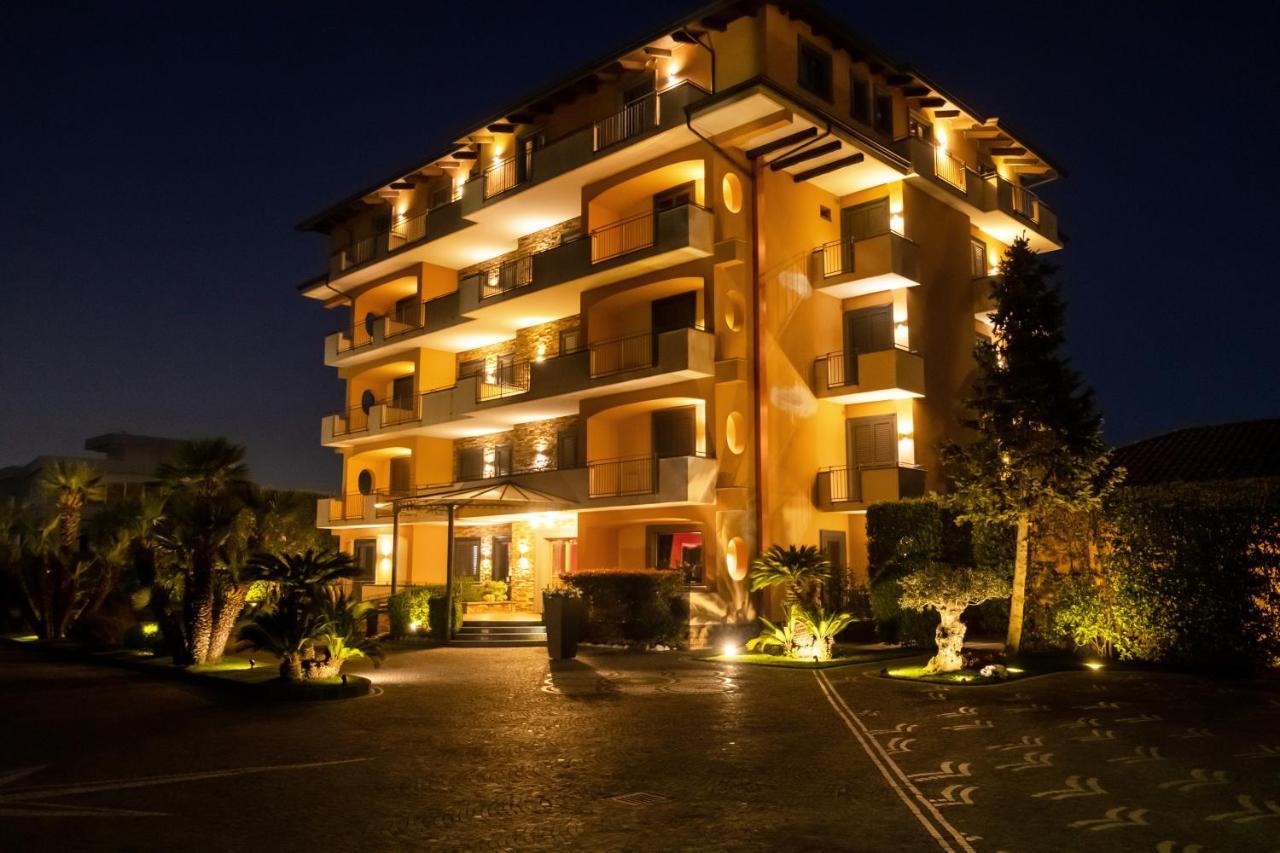 Hotel Orizzonte ラーゴ・パトリア エクステリア 写真
