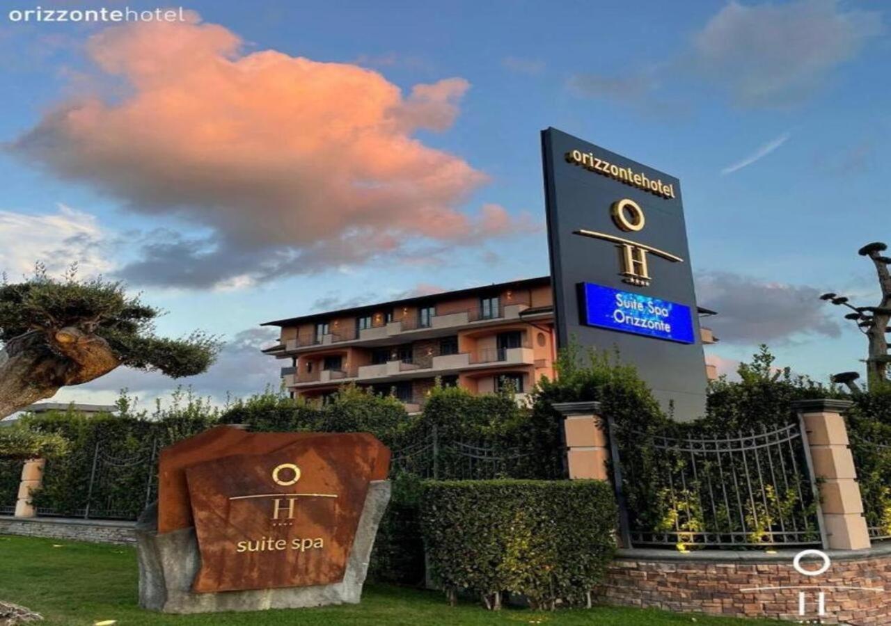 Hotel Orizzonte ラーゴ・パトリア エクステリア 写真
